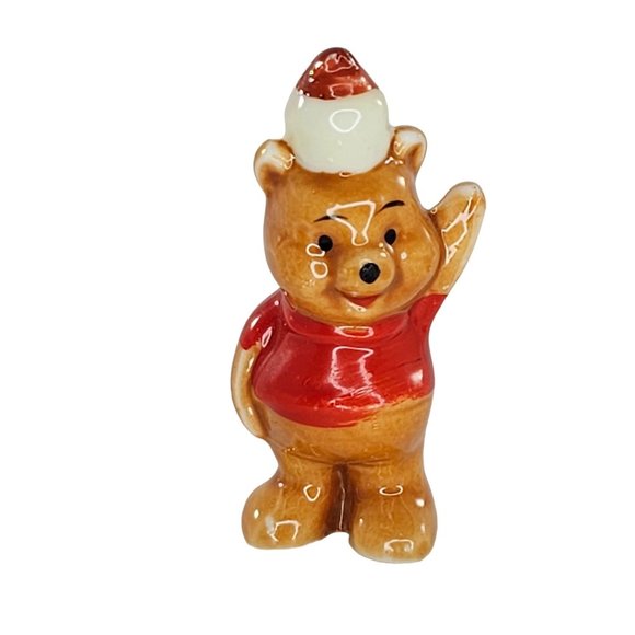 Vintage Disney Magic Kingdom Collection Winnie The Pooh Figurine Sears Taiwan - Picture 1 of 8